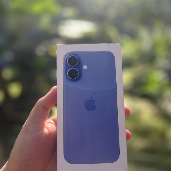 IPHONE 16 