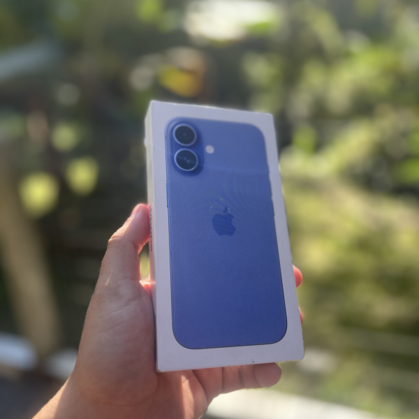 IPHONE 16 